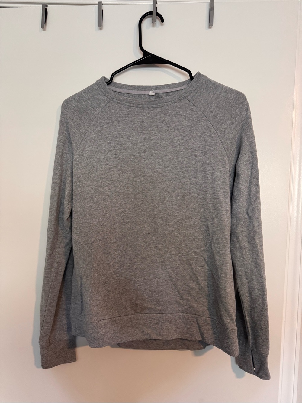 Fabletics Women’s Gray Crewneck Backless Sweater